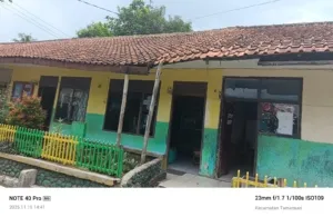Kondisi mengkhawatirkan SDN 02 Pasir Eurih, Bogor