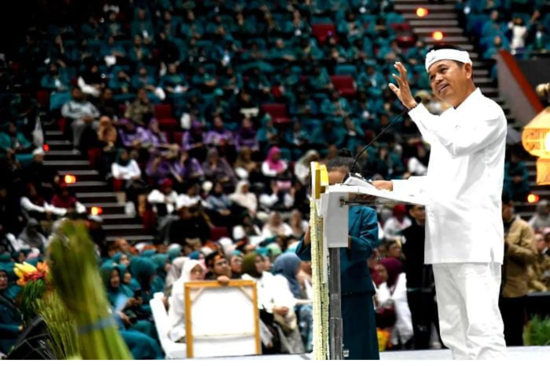 Foto Gubernur Jawa Barat Dedi Mulyadi