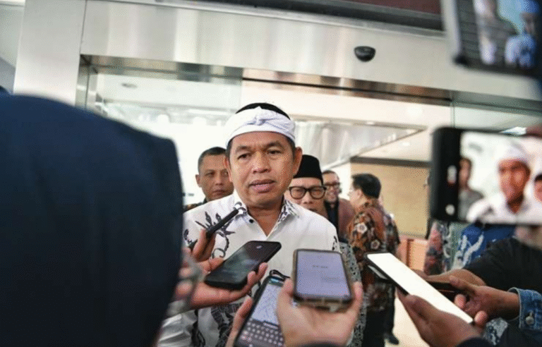 Gubernur Jawa Barat Dedi Mulyadi memastikan anggaran beasiswa bagi siswa SMA/SMK swasta tetap disiapkan dalam APBD Jawa Barat 2026