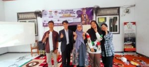 Tingkatkan Percaya Diri, PKK RW 16 Komplek Garuda Adakan Pelatihan MC