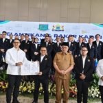 Foto pelantikan Marhadi sebagai ketua dan pengurus kadin Tangsel, Senin (18/5).