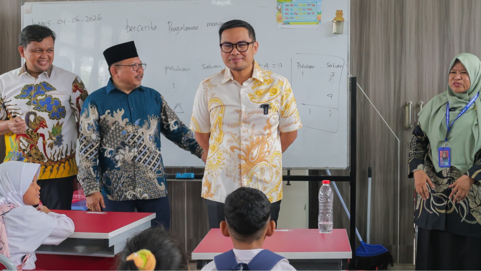 Foto: Wakil Wali Kota Tangerang Selatan Pilar Saga Ichsan saat berkunjung ke SD Negeri Babakan 01, Kecamatan Setu, Kamis (4/6/2026).