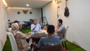 Usai Disidak, Owner Pabrik Es Kristal Buaran Temui Warga dan Sepakati Sejumlah Solusi
