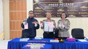 Polsek Kelapa Dua Ungkap Kasus Etomidate, 120 Cartridge Liquid Fox Disita