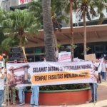 Ratusan Warga Lippo Village Gelar Aksi Damai, Tuntut Kejelasan PSU hingga AJB
